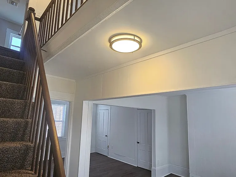 Amoskeag Apartments — Photo 24