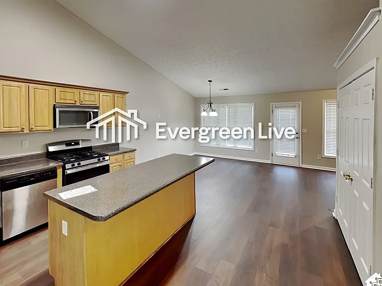 1765 Cedar Walk Ln — Photo 4