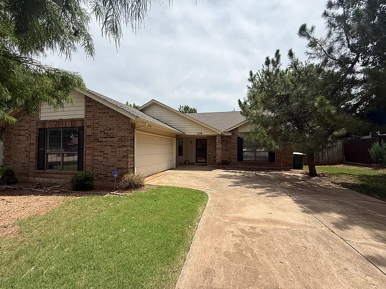 1528 Simon Ave — Photo 19