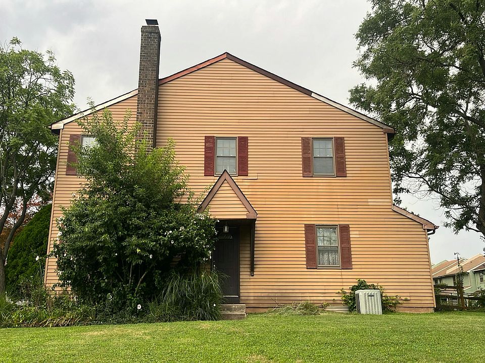 1st image of 975 Gates Pl