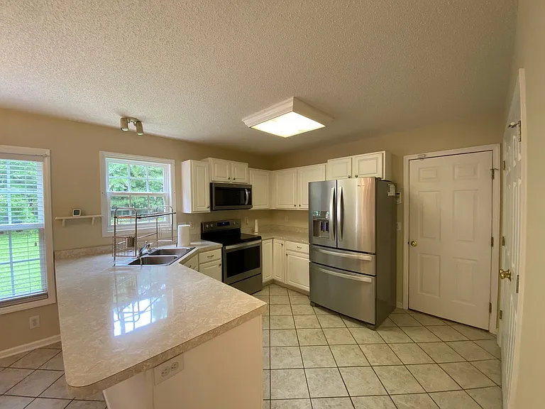 1305 Ujamaa Dr — Photo 10