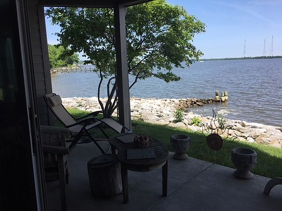 5th image of 2022 Quay Village Ct APT T2