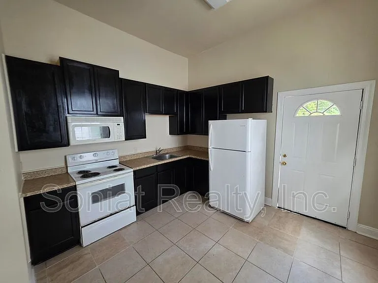 621 S Cortez St — Photo 6