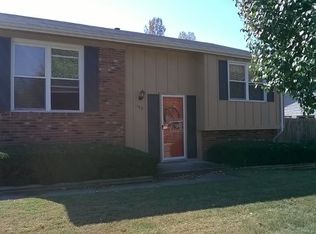 100 Holiday Pl, Madisonville, KY 42431