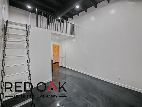 4th image of 3809 Union Pacific Ave #10