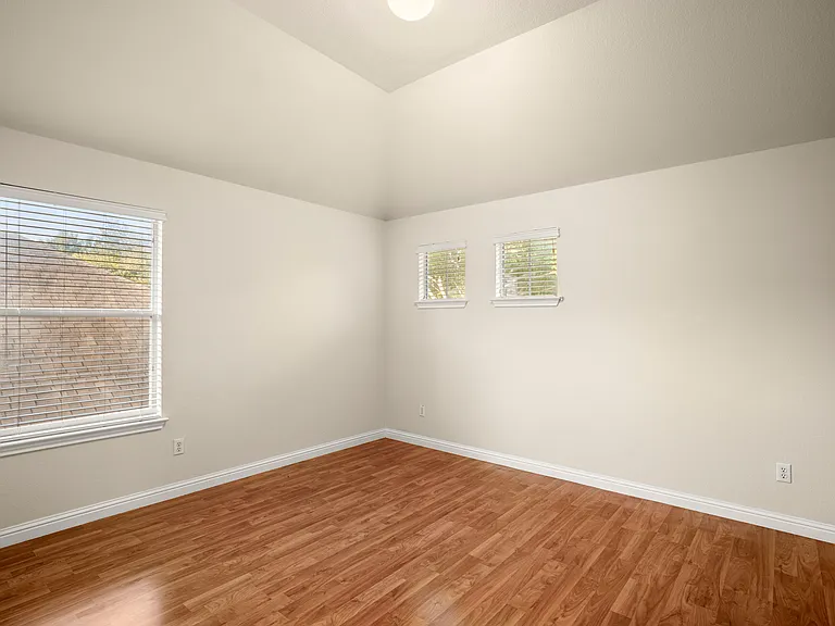 10105 Wind Cave Trl — Photo 18