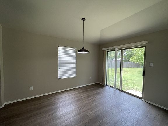 5th image of 7404 Fossil Creek Dr