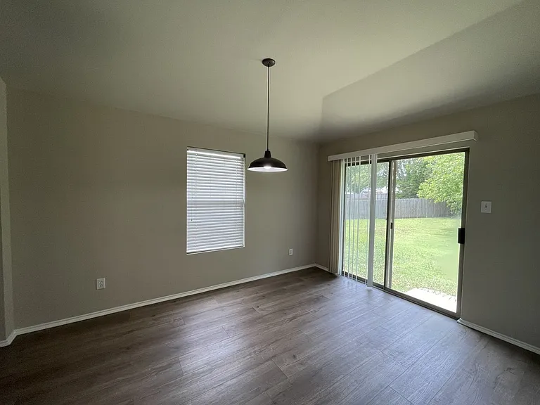 7404 Fossil Creek Dr — Photo 5