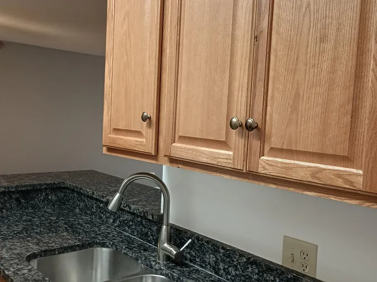 611 Hapsfield Ln #105 — Photo 4