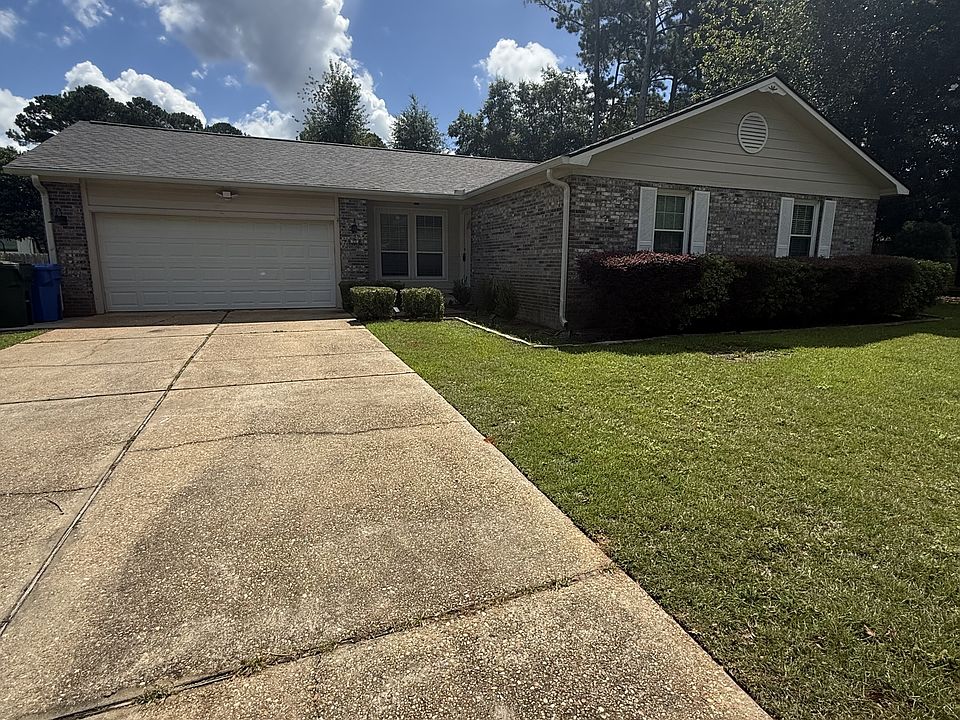 1st image of 108 Rochelle Ct