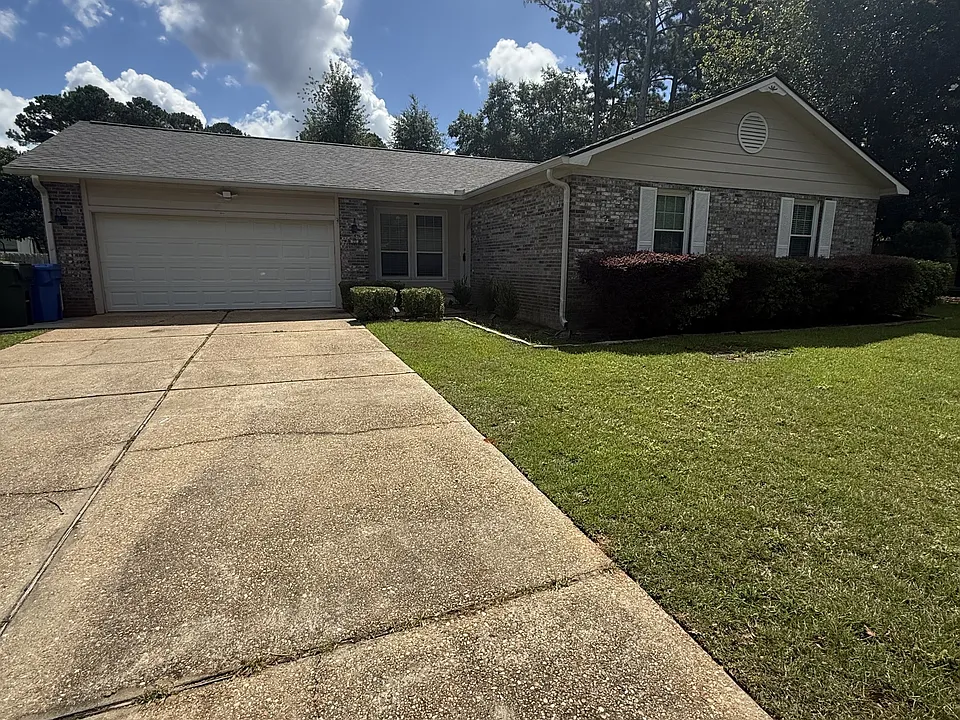 108 Rochelle Ct