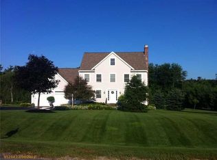 15 Edgefield Rd, Gorham, ME 04038