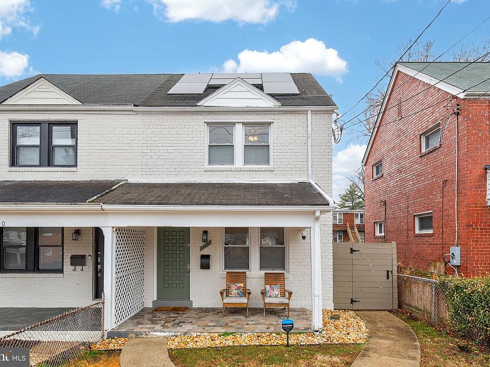 1st image of 162 Forrester St SW