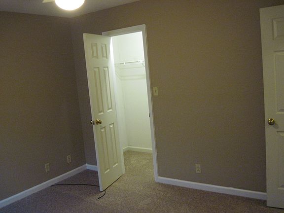 Bedroom 3 walk in closet