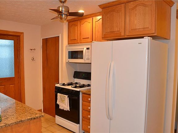 4th image of 4255 Metropolitan Dr