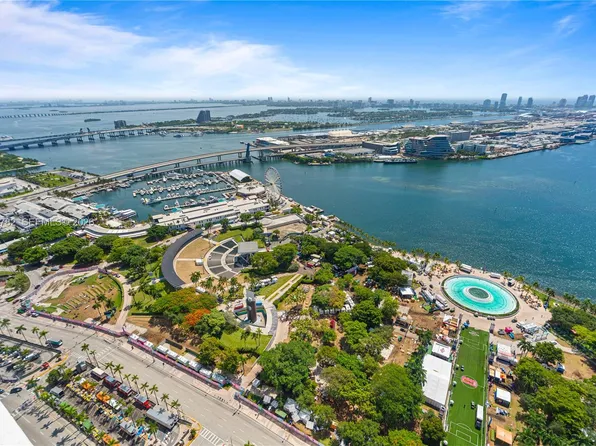 50 Biscayne Blvd APT 5210, Miami, FL 33132