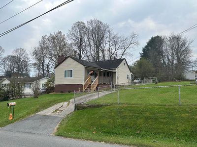208 Dickenson St, Oak Hill, WV, 25901