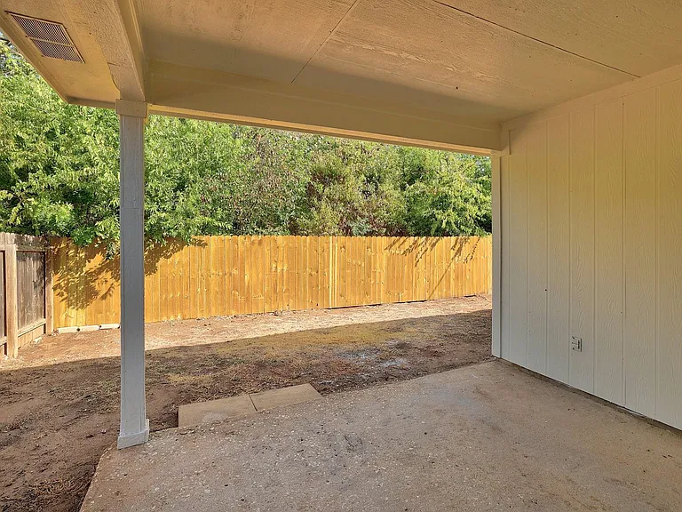 9724 Copper Creek Dr — Photo 24
