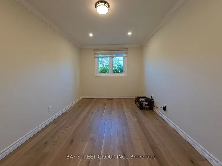 402 Osiris Dr — Photo 22