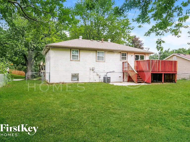 1903 Karlton Way — Photo 14