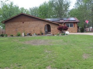 210 Circle Dr #1, Salem, IL