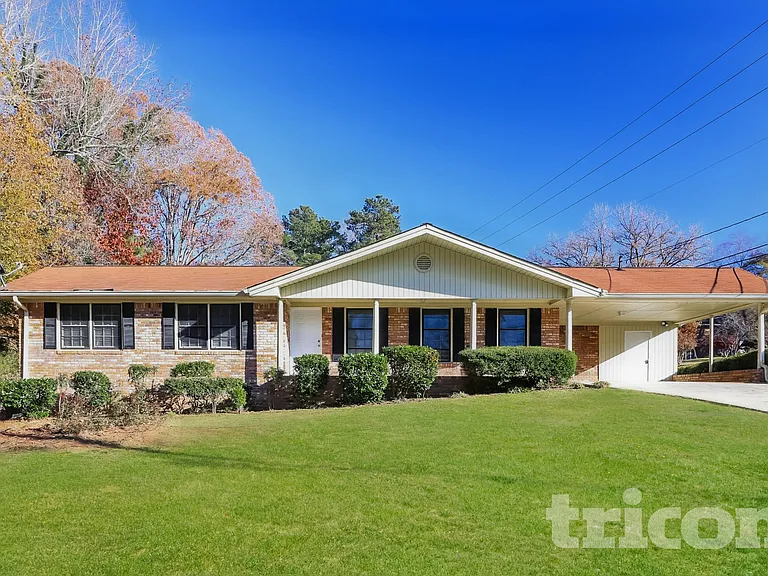 1992 Tara Cir — Photo 1