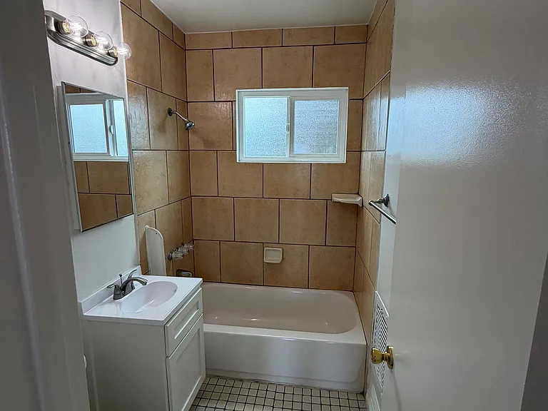 603 Island Ave #10 — Photo 6