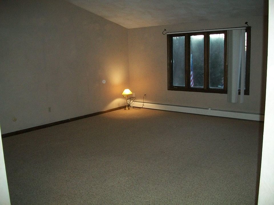living room 15 x 18