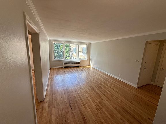 3rd image of 2950 W Arthur Ave APT 3N