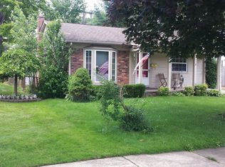 1009 Fernwood Rd, Royal Oak, MI 48067