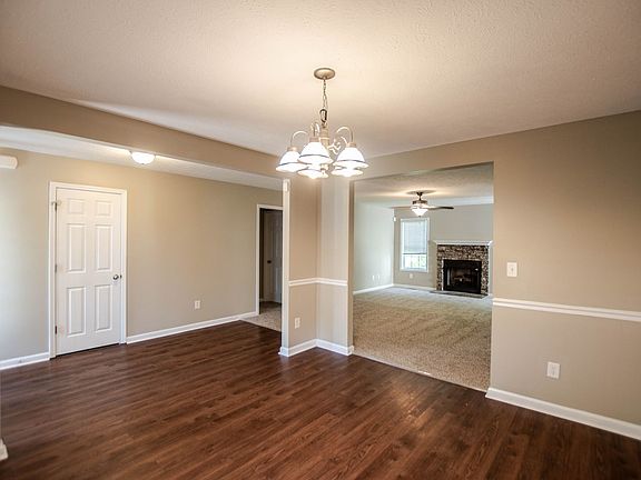 4th image of 566 Winding Bluff Way