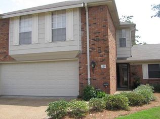 226 Old Oak Cir, Brandon, MS 39042