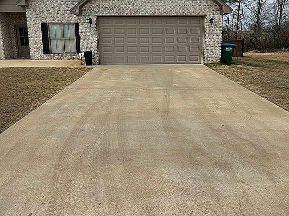 2nd image of 241 Liberty Loop