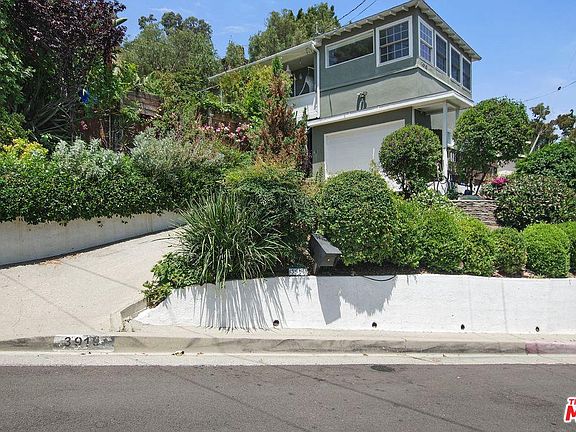 3rd image of 3919 Wawona St