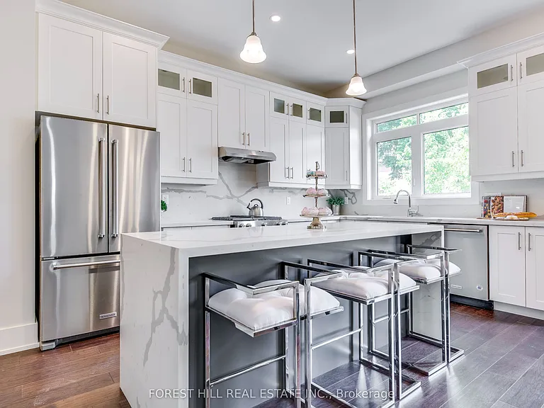 727 Ebony Ave — Photo 5