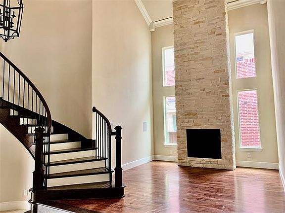 4th image of 2054 Hidalgo Ln