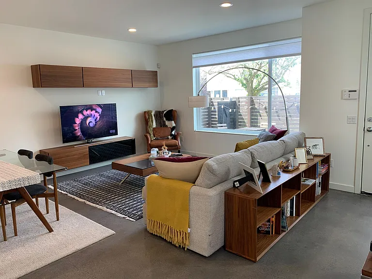 5806B 14th Ave NW — Photo 3