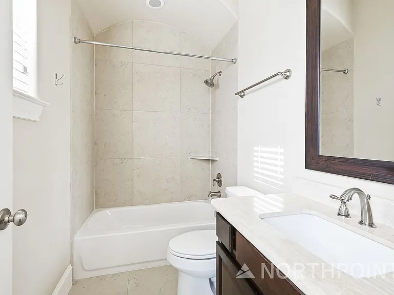 2710 Cohn Gdn — Photo 11