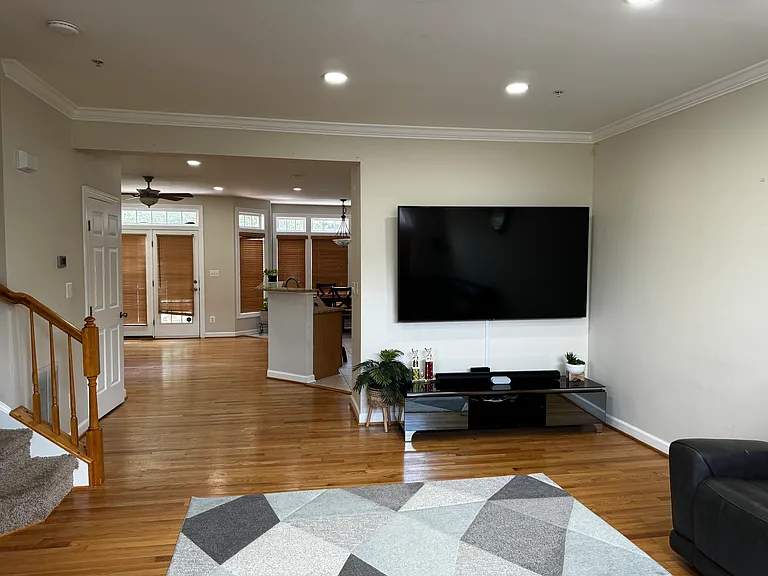 10526 Abingdon Way — Photo 2