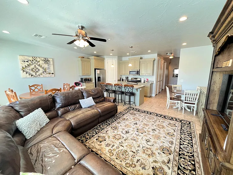 N Coral Ridge Dr — Photo 11