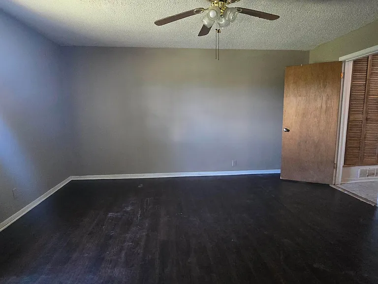 5223 Deer Creek Rd — Photo 4