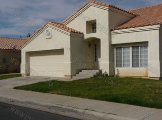 2151 Mark Ave, Palmdale, CA 93550