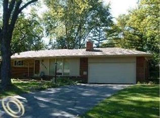 28131 Hawberry Rd, Farmington Hills, MI 48331