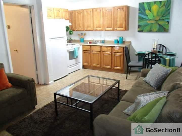1st image of 1619 Lake Ave