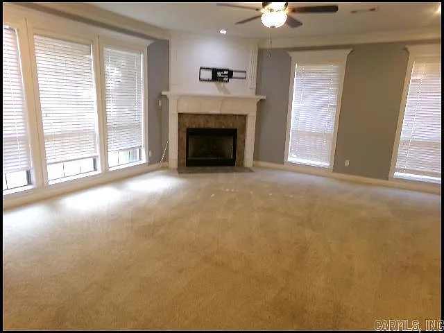 4 bed, 2.0 bath, 2685 sqft, $3,000 — Photo 3