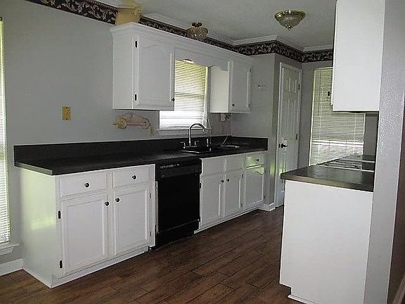 2nd image of 2502 Amy Dr