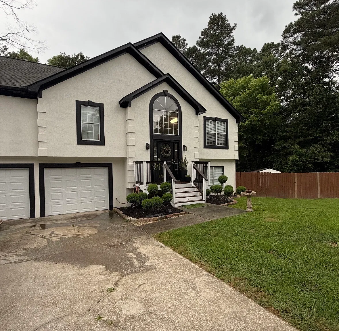 4 bed, 3.5 bath, 2300 sqft, $4,500 — Photo 1
