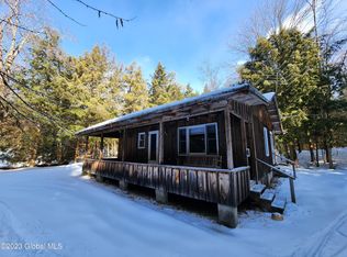 9 Spence Ln, Northville, NY 12134