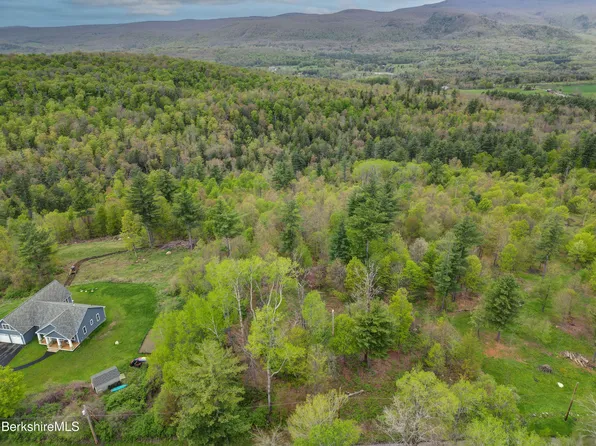 16 Jenks Rd, Cheshire, MA 01225