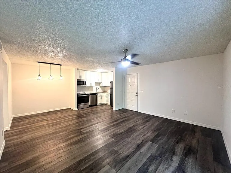 2452 Oak Park Way — Photo 5
